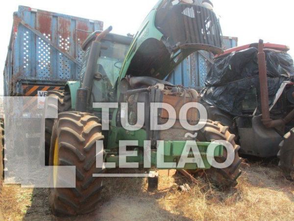 Trator J. Deere 7225J, 2012