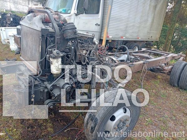 Chassi Caminhão Mb 915 E - Sucata Sem Documentos