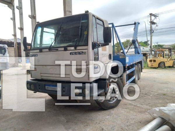 Ford Cargo 6332 E 6x4 T 3 Eixos Diesel 2009