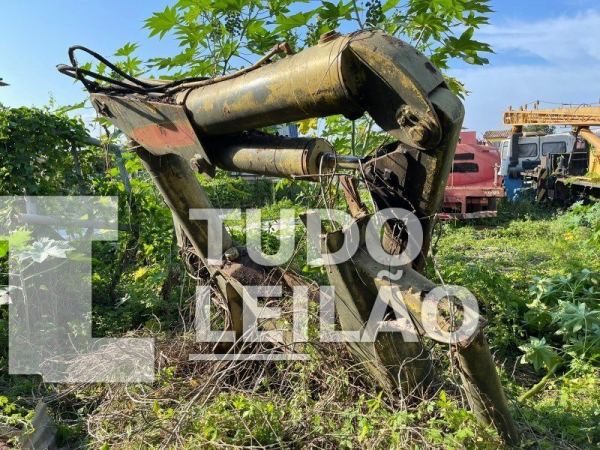Munck 3750
