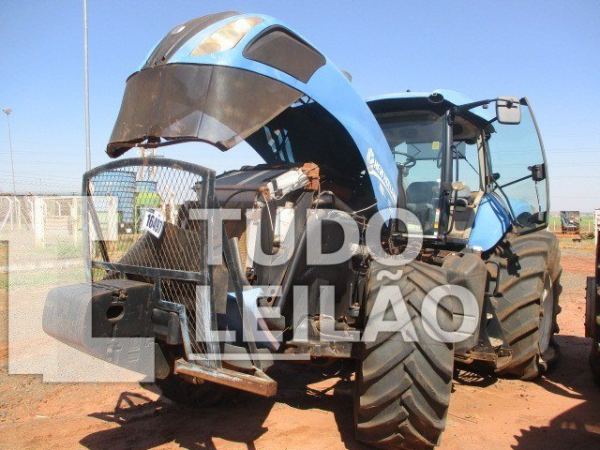 Trator N. Holland T8295