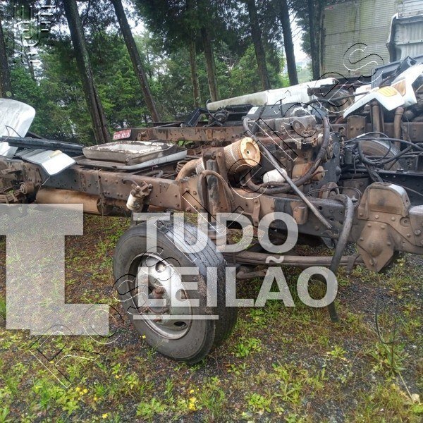 Ford D/cargo 815 Rhinus800 2003 (Sucata)