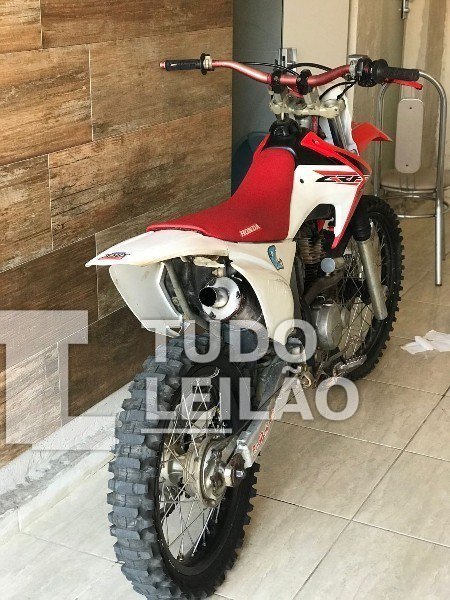 Moto Crf 230