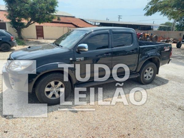 Toyota Hilux CD Dlx 4x4 2.8 Diesel 2006