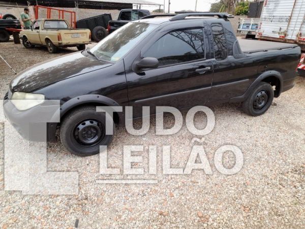 Fiat Strada Trek M March 1.6 Flex CE 2005