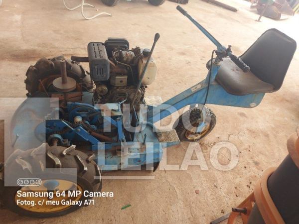 Trator De Roçar Grama Motor À Diesel Finardi