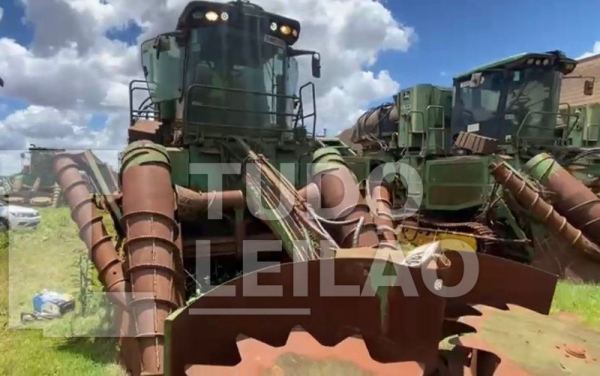 John Deere E 3522 2013