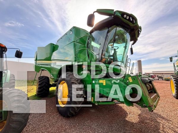 John Deere S550 2023