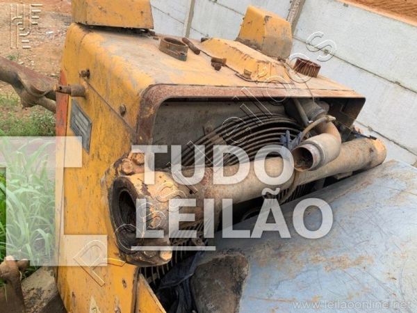 Trator Shantui Com Motor Aberto