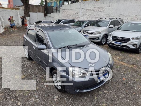 Toyota Etios 1.3 Flex 2012