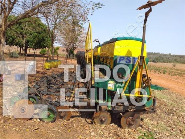 Plantadeira Tatu, Mod.Pst3, Pivotada, Necessita Revisão, 2011