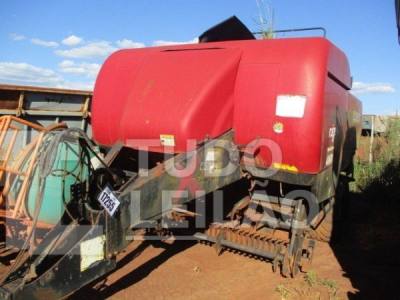 Enfardadeira Case LB433