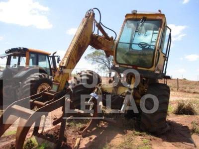 Valtra 1280 Pcr 4X4 2007\2007 fr.: 3909