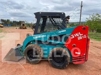 Mini Carregadeira Sunword. 2011. Motor Kubota. Com Carreta De Transporte