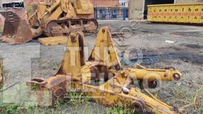 Ripper Para Trator De Esteira AD14 D65. Aprox. 1.800 Kg