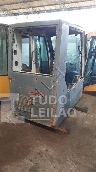 Cabine Para Escavadeira FX215
