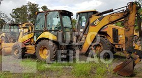 Retroescavadeira Caterpillar 416E, 2012