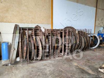 Hyundai Lances Por Kg Aprox 10.000 De Coroas Giro Caterpillar Komatsu Volvo E Outros