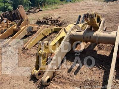 Aprox. 12.000 Kg De H Para Pá Carregadeiras E Retroescavadeiras