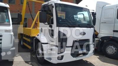 Ford Cargo 1721 T 3 Eixos Diesel 2012