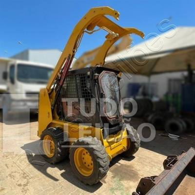 Mini Carregadeira Caterpillar 226B3 2014