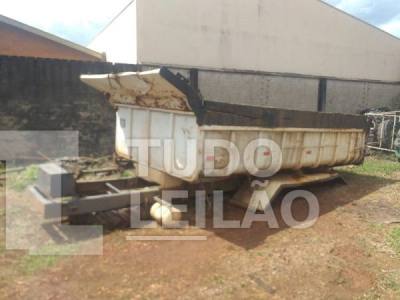 Caçamba Iderol; 8 Metros Cúbicos; Pbt 20600kg; Com Bomba E Tomada De Força Para Mercedes
