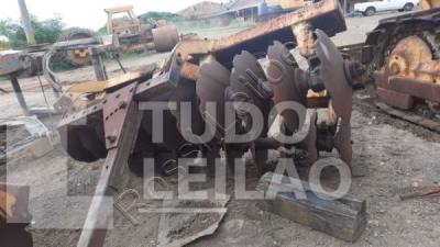 Grade Aradora Tatu