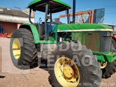 Trator John Deere. 7505 - 145CV. 2003