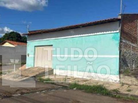 Casa, Padrão, 0 Vaga(S) de Garagem