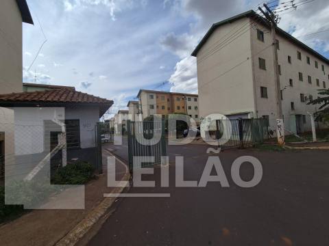 Apartamento, Cond. Residencial João José Aragão (Aragão I) - Sertãozinho/SP