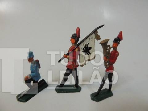 ANTIGOS SOLDADINHOS DE CHUMBO - SEM MARCA GRAFADA - MEDEM DE 5CM A 7CM - VENDIDO COMO NAS FOTOS