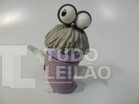 BRINDE MC DONALD´S - MONSTROS S.A - BOO - DISNEY PIXAR - MEDE 12 CM - VENDIDO COMO NAS FOTOS