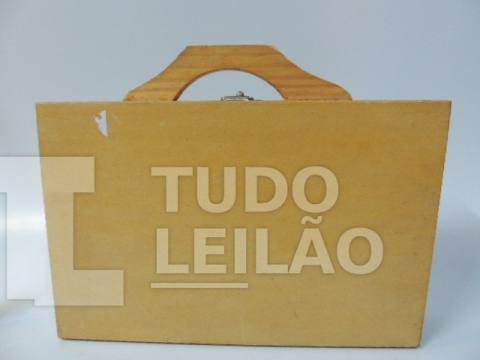 CAIXA ORGANIZADORA - MATERIAL FEITO EM MADEIRA - MEDE 36 CM X 23 CM - VENDIDO COMO NAS FOTOS