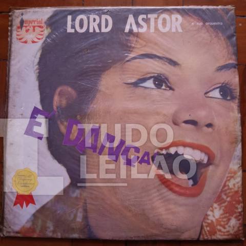 LORD ASTOR - É DANÇA - 1961 - CAPA G - DISCO VG/VG+ - Disco com alguns riscos superficiais, pode ter chiadinhos. Avaliação Visual, não testa...