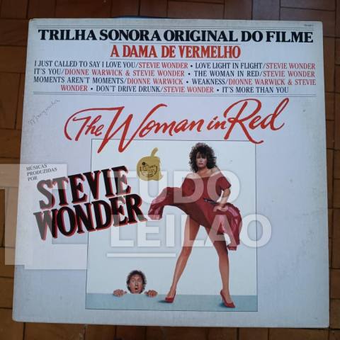 STEVIE WONDER - TRILHA SONORA A DAMA DE VERMELHO - CAPA VG+ - DISCO VG+/NM - Disco com mínimos riscos superficiais, pode ter chiados, estalo...