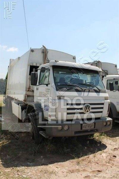 Caminhão VW 17-250E Placa: EQT6527 RENAVAM: 271703261 CHASSI: 9533N82T2BR116394 PREFIXO: 210099