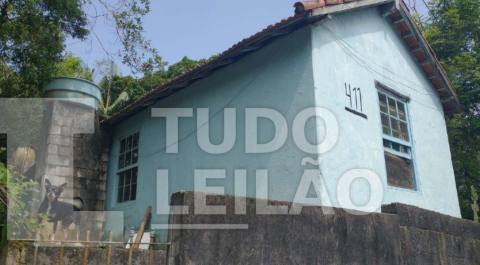 Casa em terreno de 1.841,72 m² e área construída de 68,41 m² - Centro Alto, Ribeirão Pires/SP