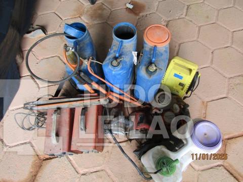 Sucatas Diversas (Bomba Pulverizadora, Máquina de Solda e Outros)