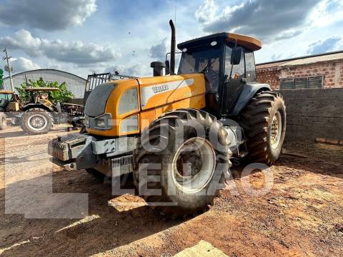 TRATOR VALTRA BH 165