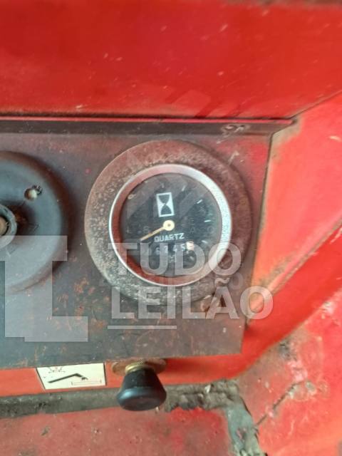 COLHEITADEIRA MASSEY FERGUSON 3640 COM PLATAFORMA 15 PÉS RÍGIDA + PLATAFORMA 15 PÉS FLEX ANO 1986