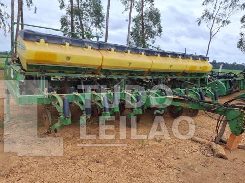 PLANTADEIRA JOHN DEERE 2115