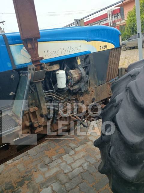 TRATOR NEW HOLLAND 7630