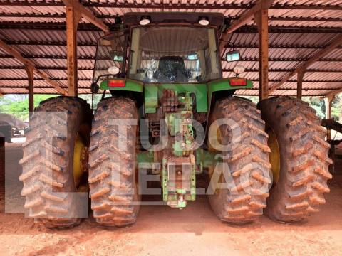 TRATOR JOHN DEERE 7230J ANO 2023