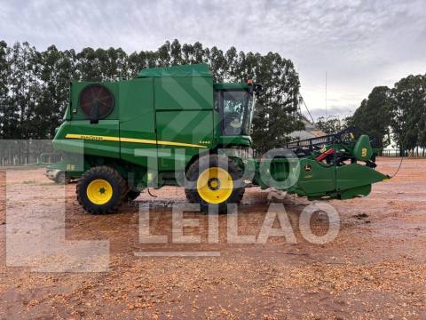 COLHEITADEIRA JOHN DEERE S440 COM PLATAFORMA 25 PÉS