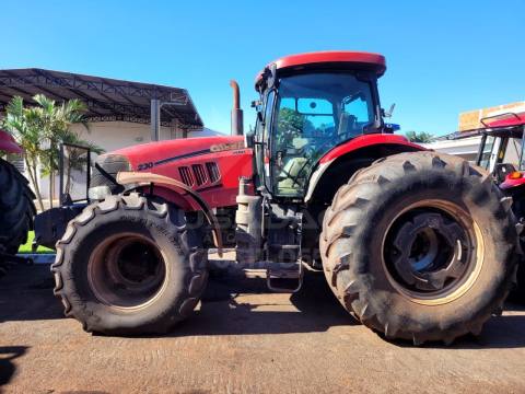 TRATOR CASE PUMA 230