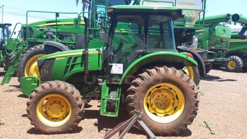 TRATOR JOHN DEERE 5078E