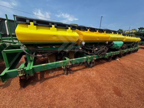 PLANTADEIRA JOHN DEERE 2122
