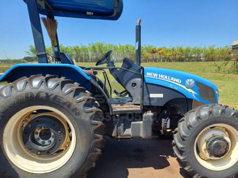 TRATOR NEW HOLLAND TL 75E + ROÇADEIRA