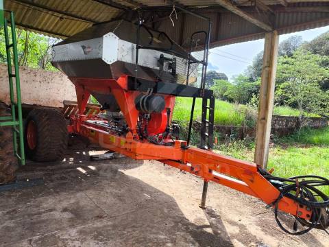SEMEADEIRA KUHN QUADRA VENTA 10.000