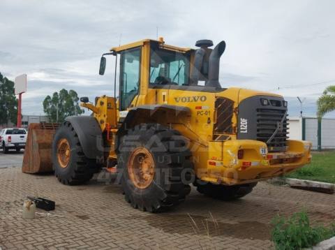 PÁ CARREGADEIRA VOLVO L120 ANO 2022